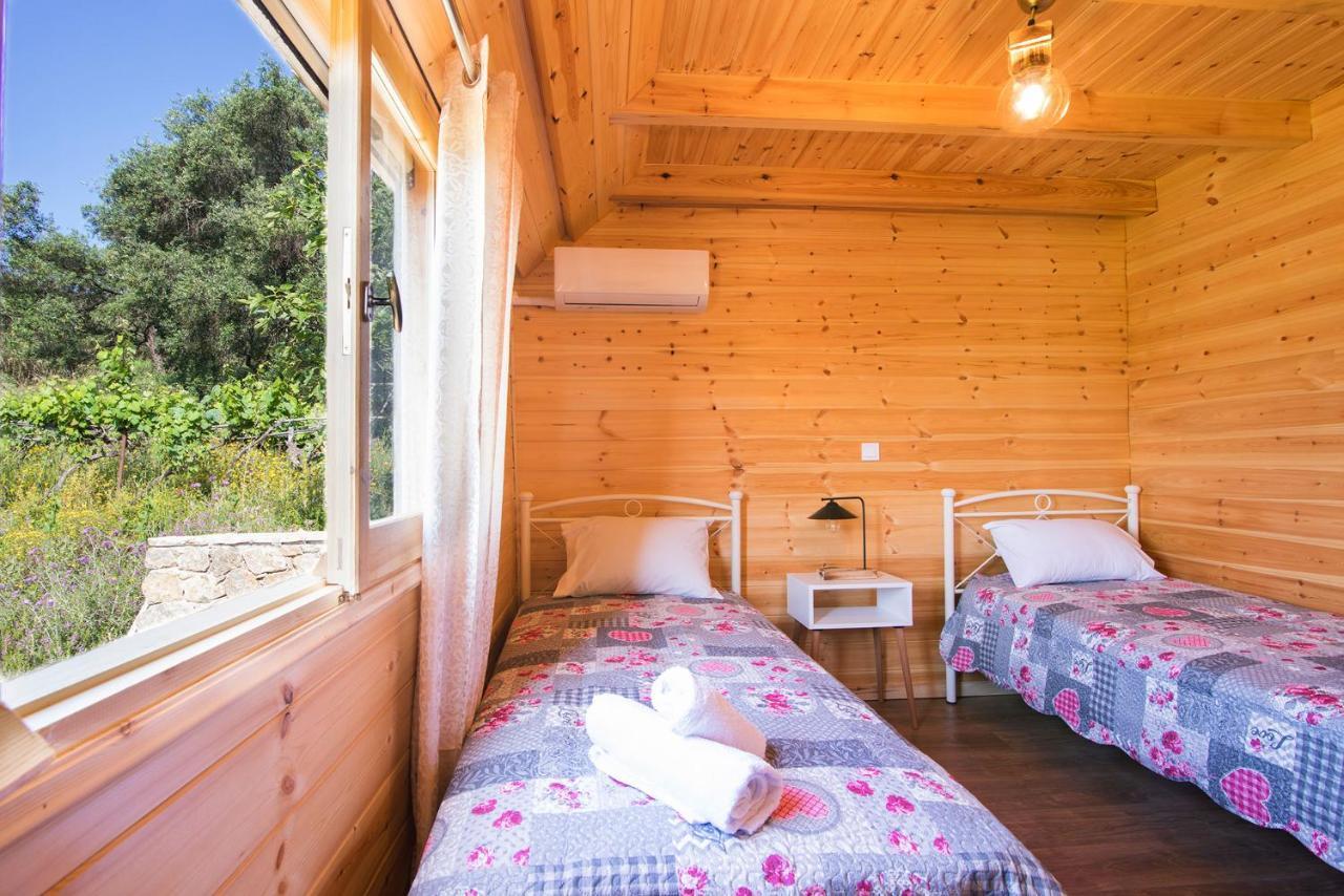 Romantic Tree House Kato Pavliana Екстериор снимка