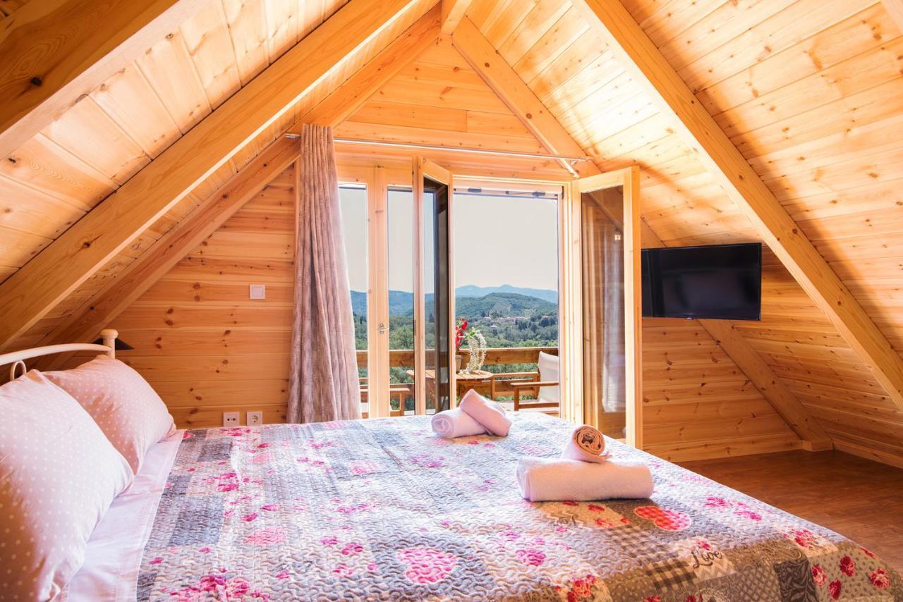 Romantic Tree House Kato Pavliana Екстериор снимка