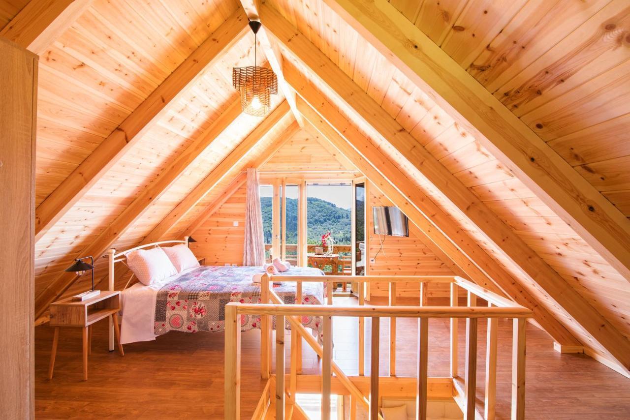 Romantic Tree House Kato Pavliana Екстериор снимка